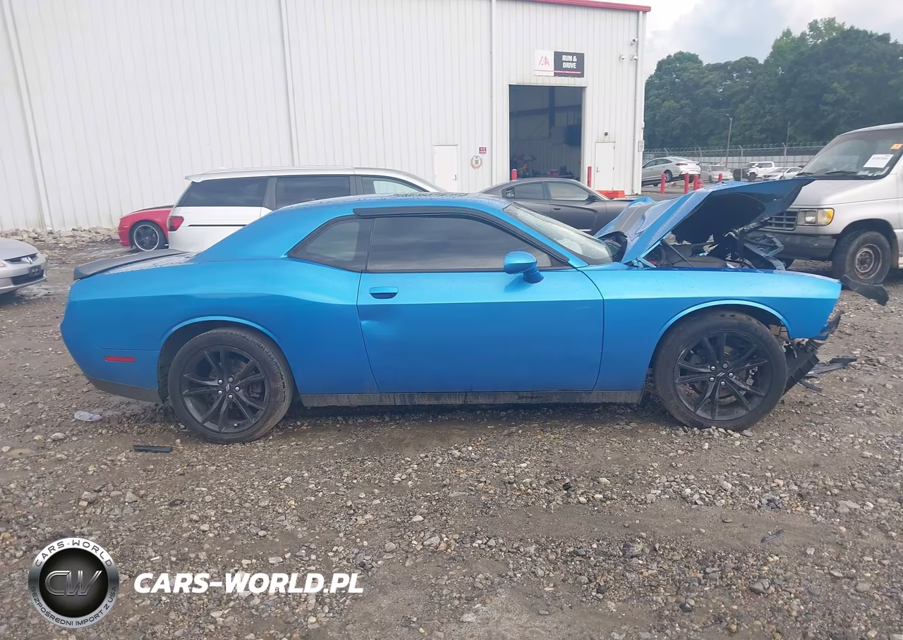 2018 Dodge Challenger Sxt VIN:2C3CDZAG9JH333252 - 13