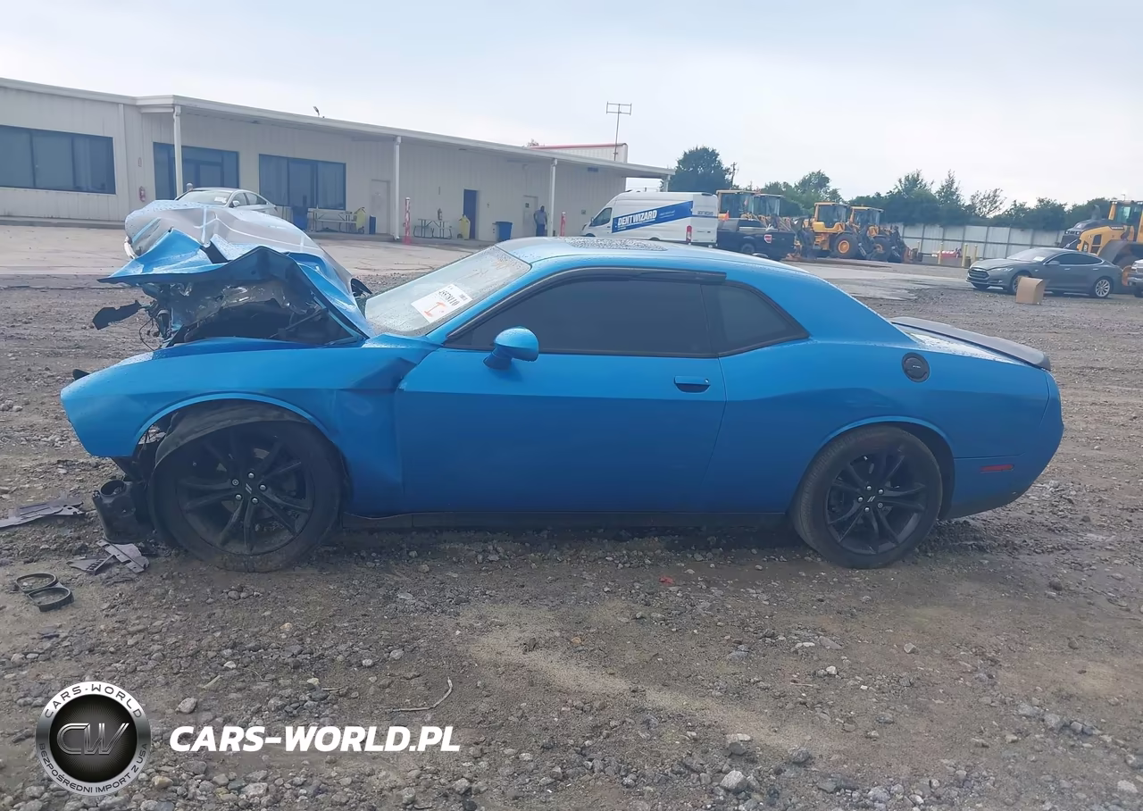 2018 Dodge Challenger Sxt VIN:2C3CDZAG9JH333252 - 14