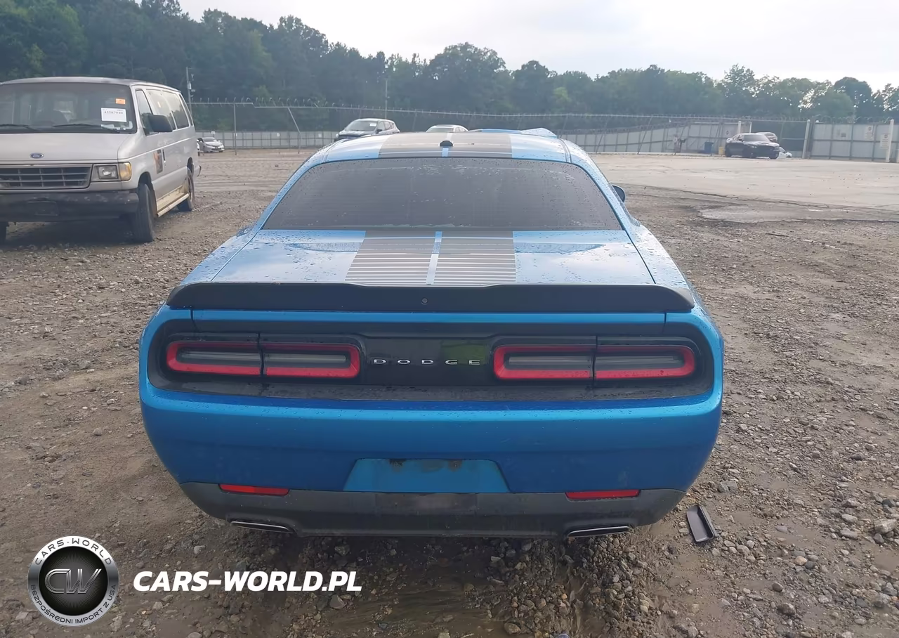 2018 Dodge Challenger Sxt VIN:2C3CDZAG9JH333252 - 16