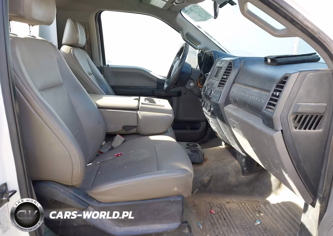 2019 Ford F-550 Chassis Xl VIN:1FDUF5GT7KDA11677 - 8
