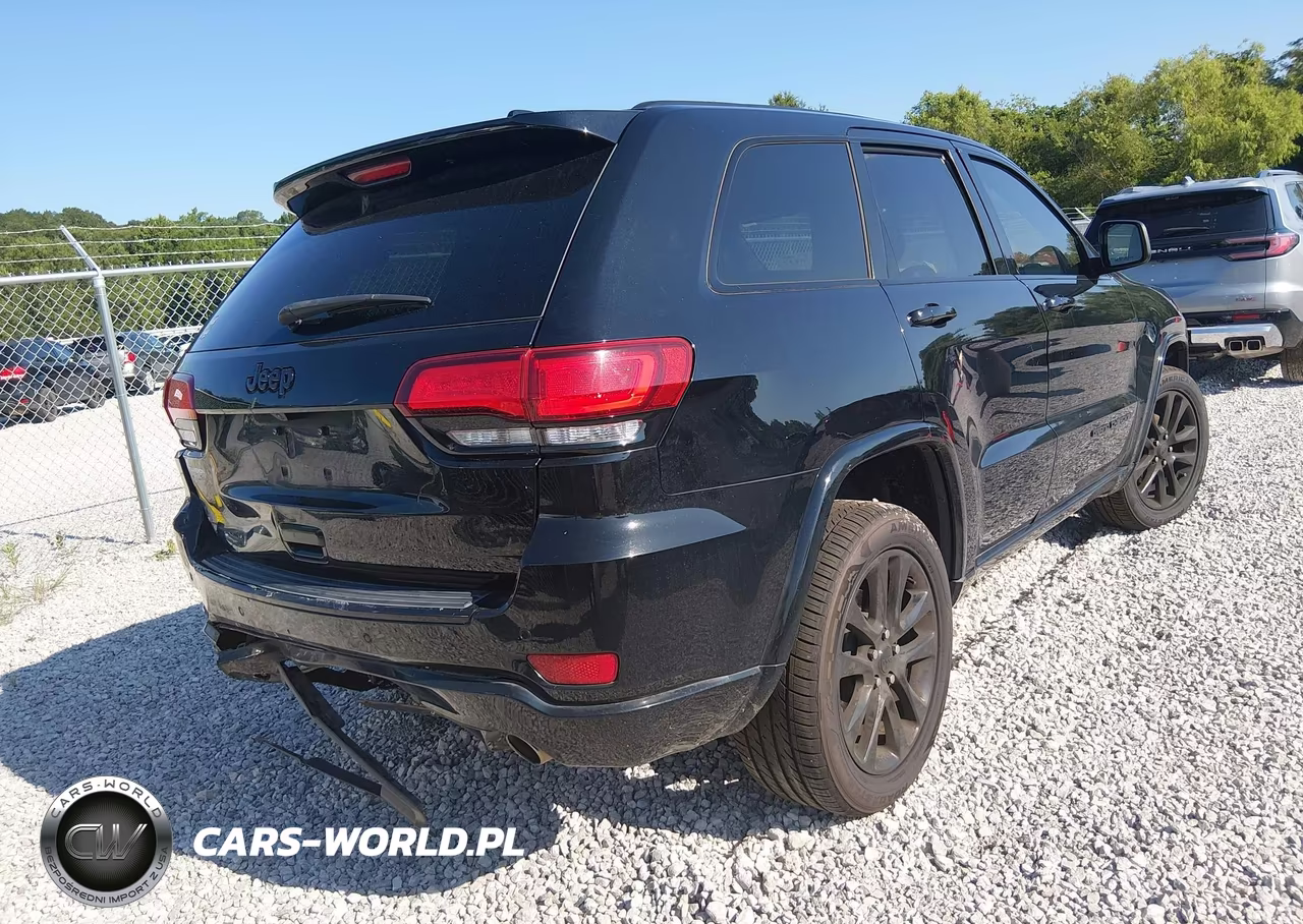 2017 Jeep Grand Cherokee Altitude VIN:1C4RJEAG4HC761783 - 4