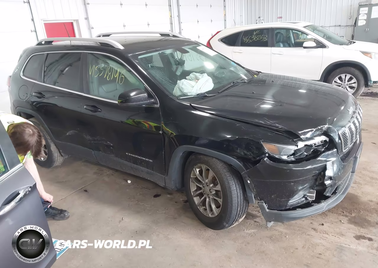 2019 Jeep Cherokee Latitude Plus 4X4 – zdjęcie 1 z 16