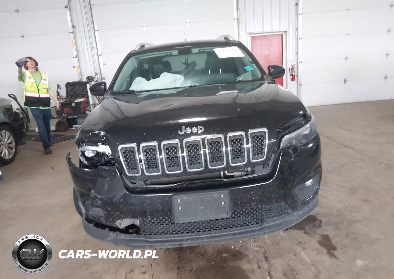 2019 Jeep Cherokee Latitude Plus 4X4 VIN:1C4PJMLB9KD354644 - 12