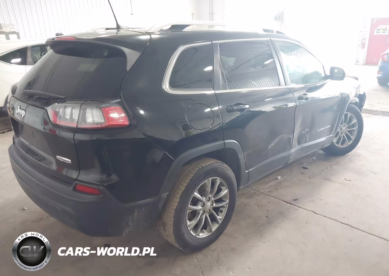 2019 Jeep Cherokee Latitude Plus 4X4 VIN:1C4PJMLB9KD354644 - 4