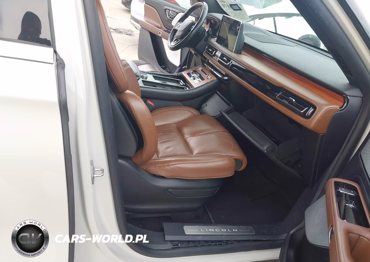 2020 Lincoln Aviator Reserve VIN:5LM5J7WC3LGL05817 - 5