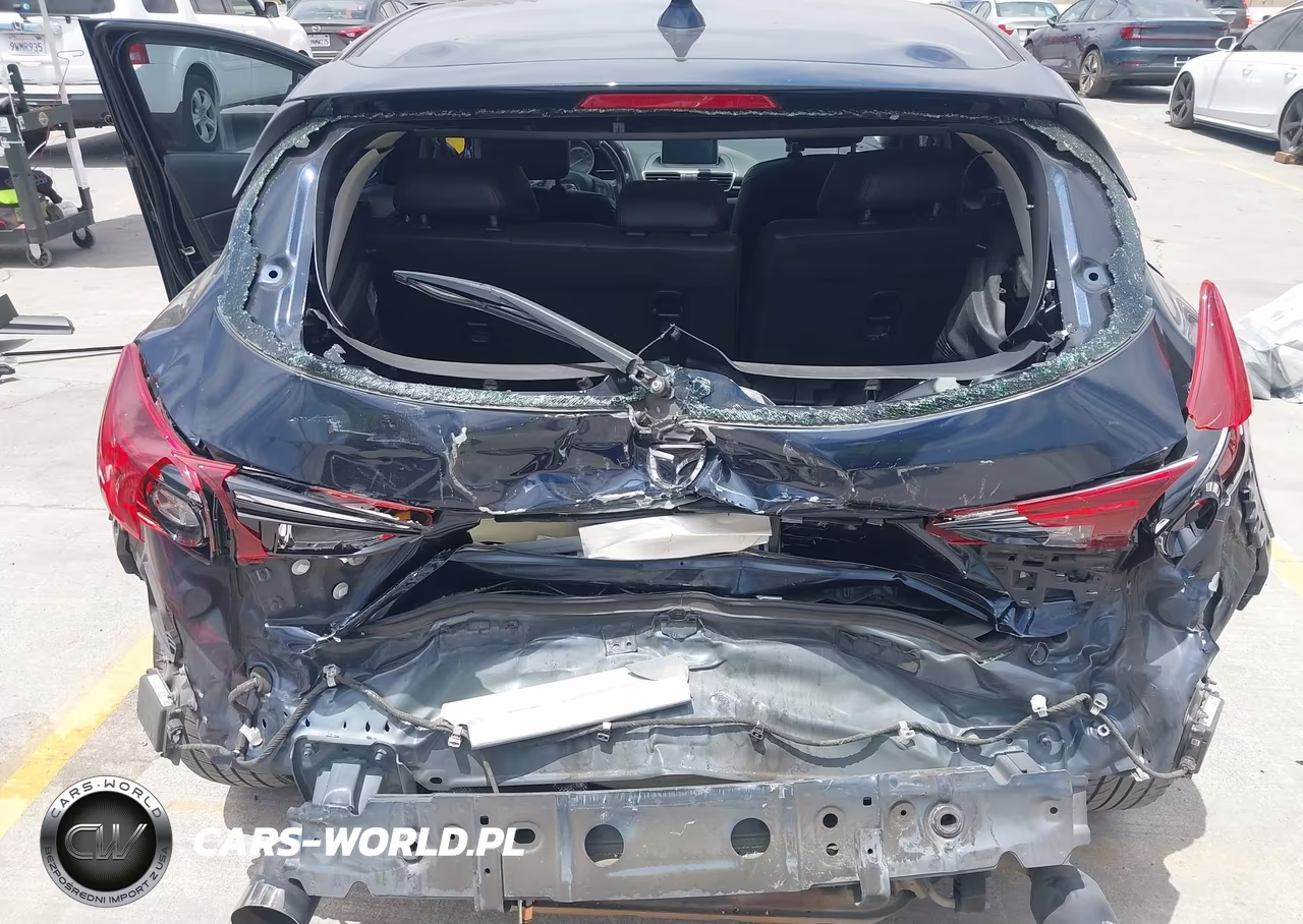 2015 Mazda Mazda3 I Grand Touring VIN:JM1BM1M7XF1233896 - 6