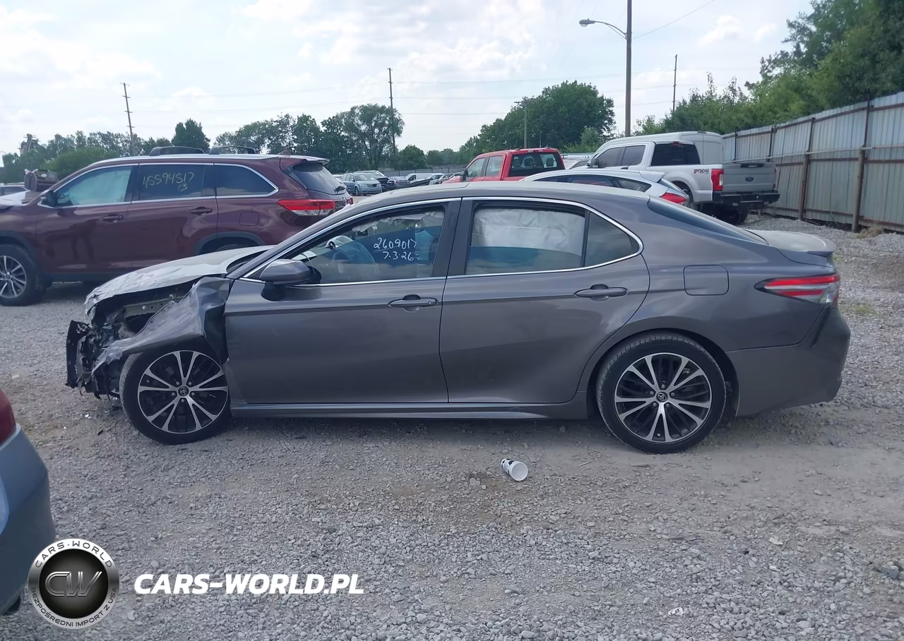 2018 Toyota Camry Se VIN:4T1B11HK4JU011218 - 15