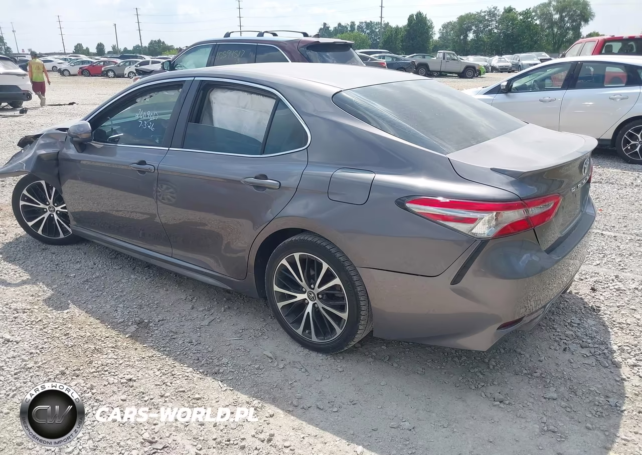 2018 Toyota Camry Se VIN:4T1B11HK4JU011218 - 3