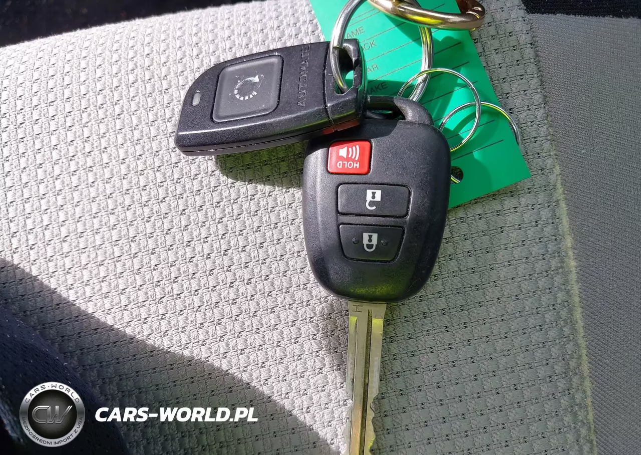 2017 Toyota Rav4 Xle VIN:2T3RFREV0HW562177 - 11