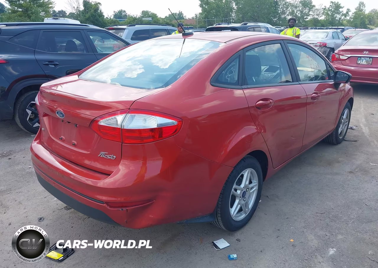 2018 Ford Fiesta Se VIN:3FADP4BJ7JM142537 - 4