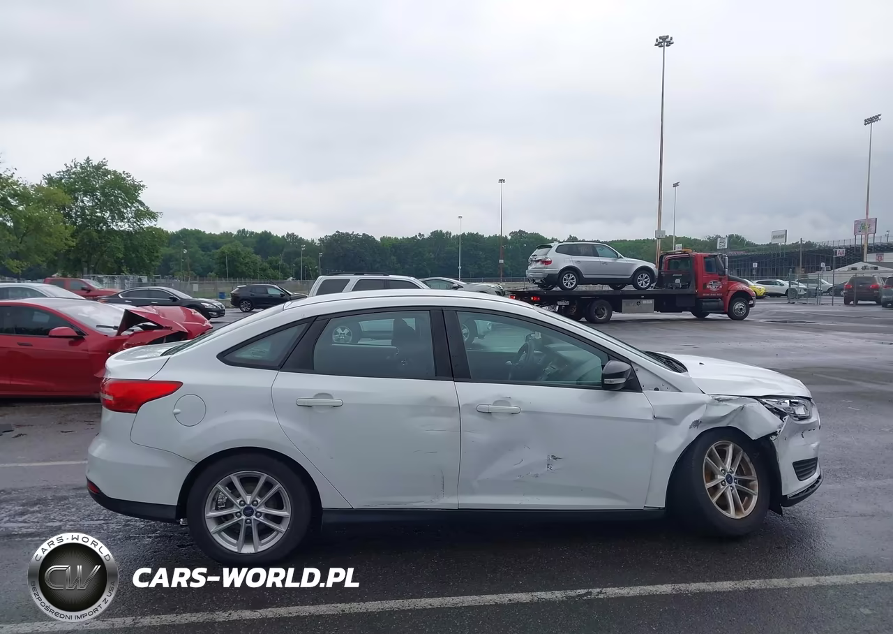 2016 Ford Focus Se VIN:1FADP3F24GL381406 - 13
