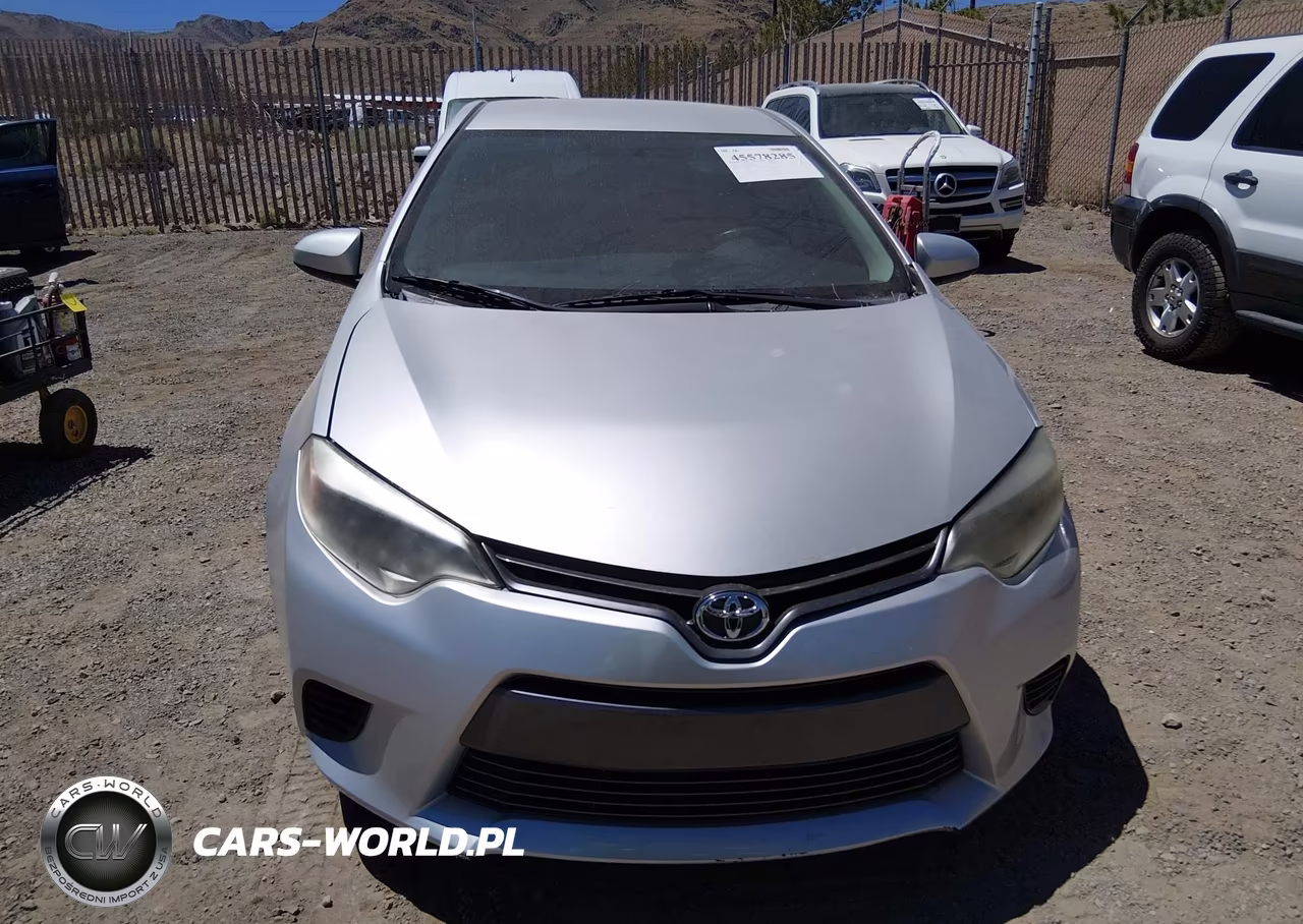 2016 Toyota Corolla Le VIN:5YFBURHE9GP450831 - 12