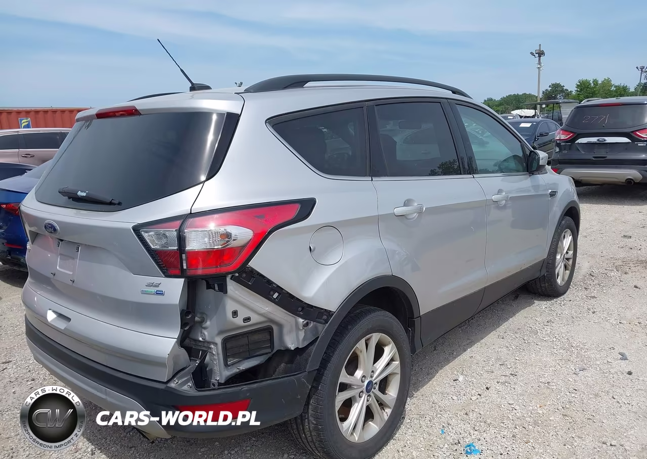 2018 Ford Escape Se VIN:1FMCU9GD7JUA86735 - 4