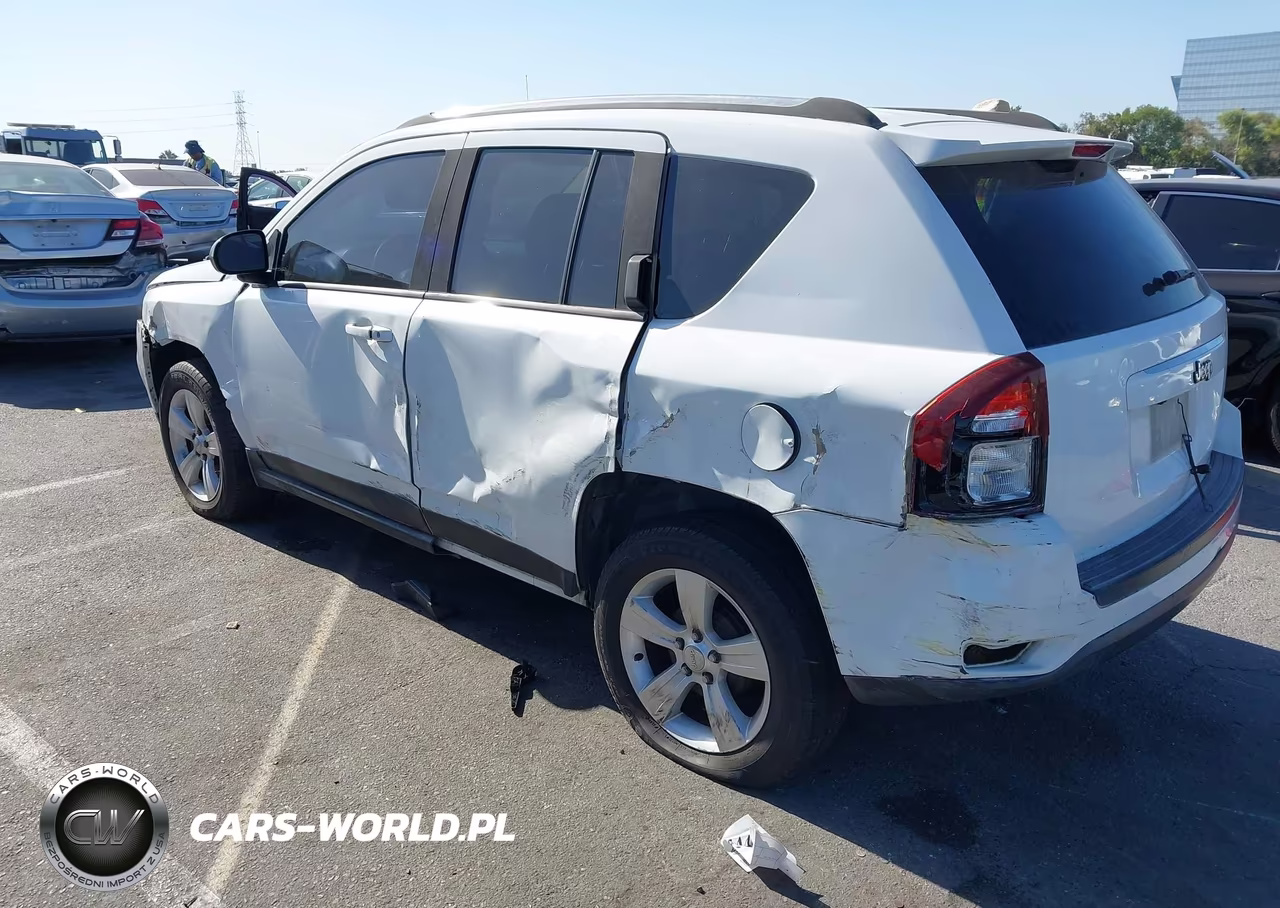 2014 Jeep Compass Sport VIN:1C4NJCBA9ED651699 - 3