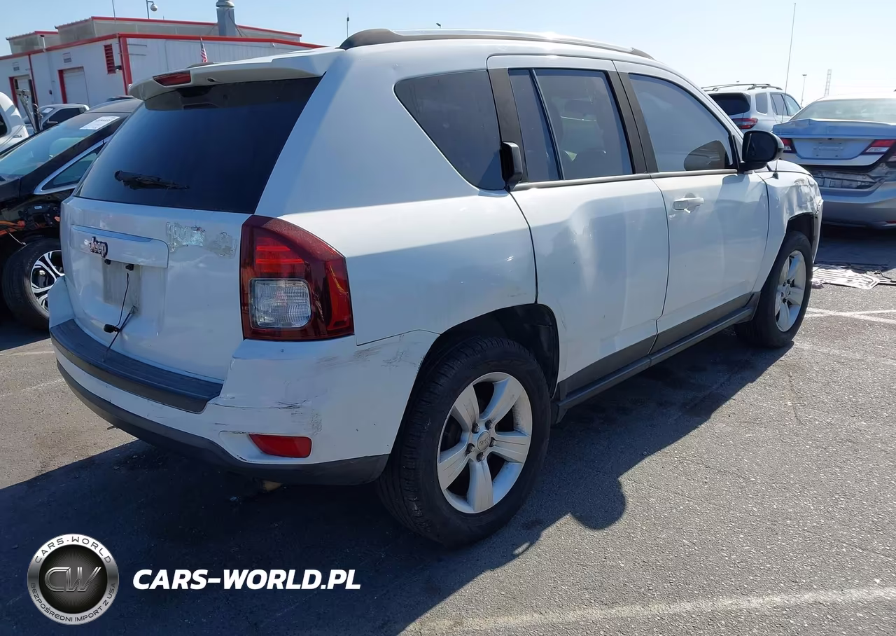 2014 Jeep Compass Sport VIN:1C4NJCBA9ED651699 - 4