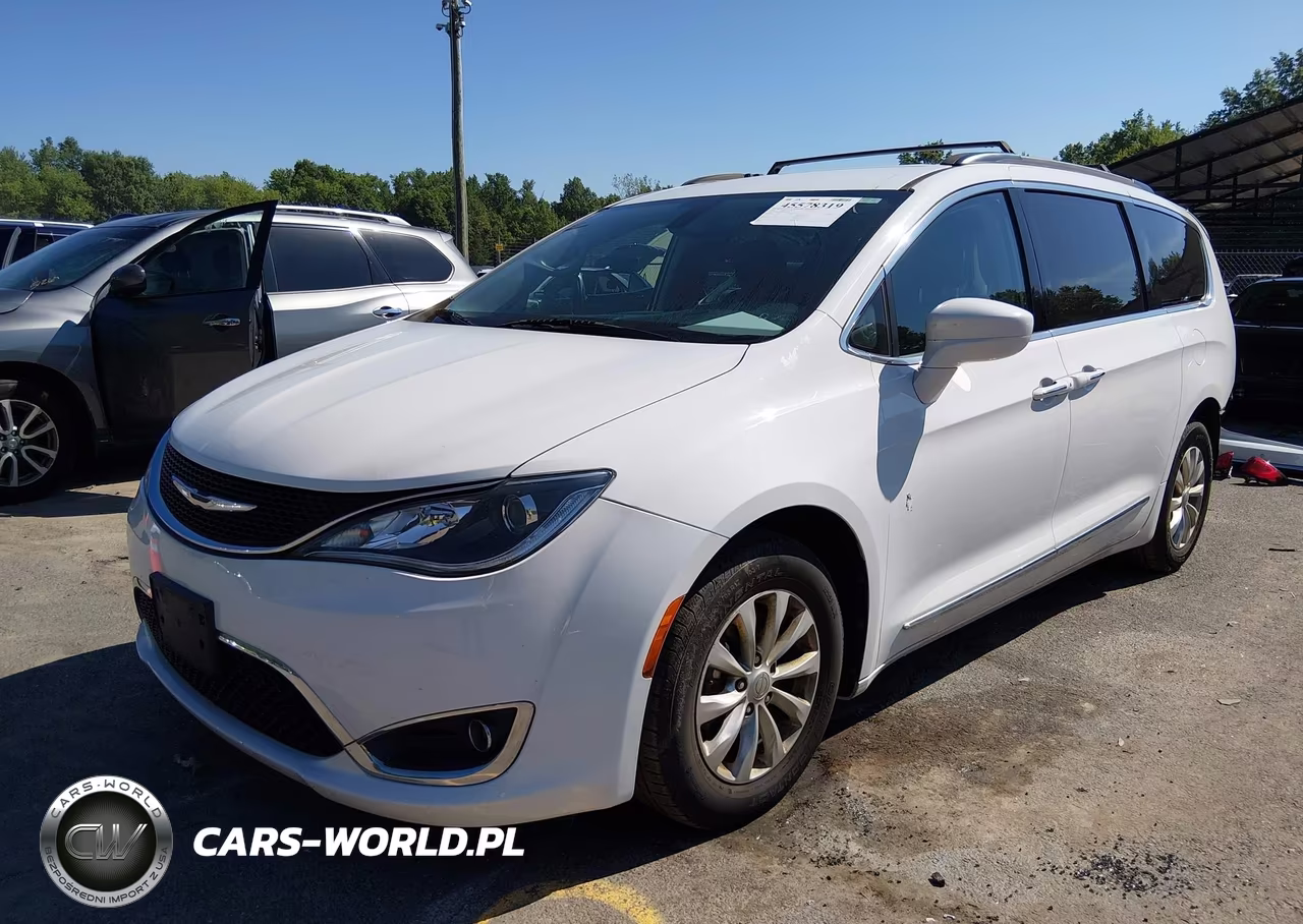 2017 Chrysler Pacifica Touring-L VIN:2C4RC1BG6HR524401 - 2
