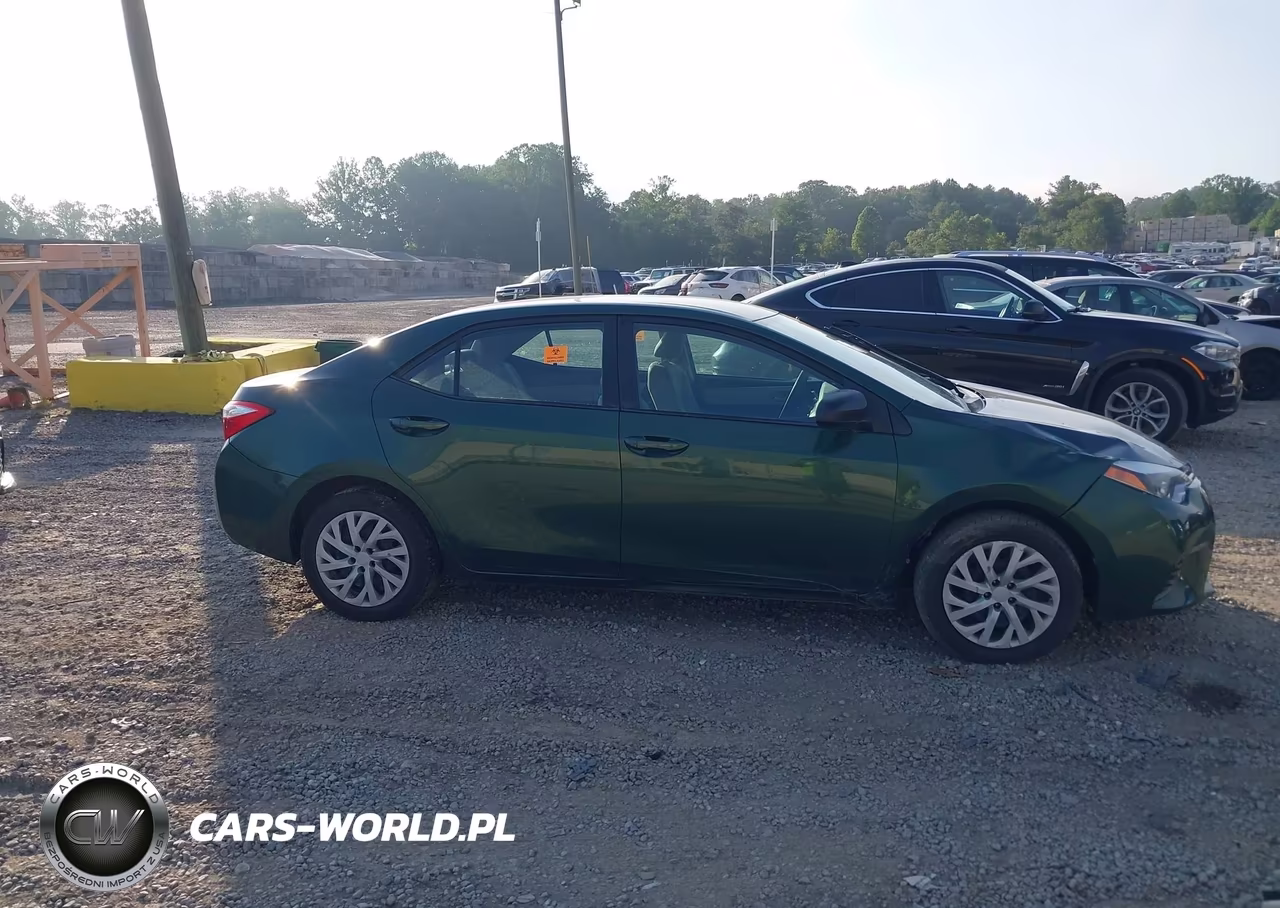 2015 Toyota Corolla Le VIN:2T1BURHEXFC472352 - 13