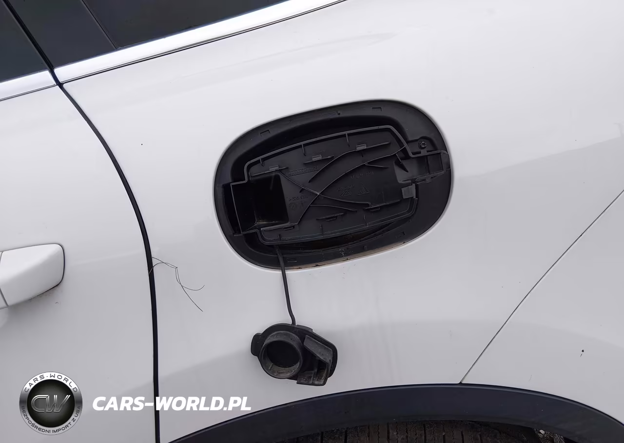 2015 Porsche Cayenne E-Hybrid S VIN:WP1AE2A25FLA52876 - 16
