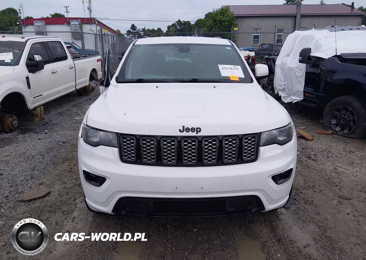 2018 Jeep Grand Cherokee Altitude 4X4 VIN:1C4RJFAG4JC180487 - 12