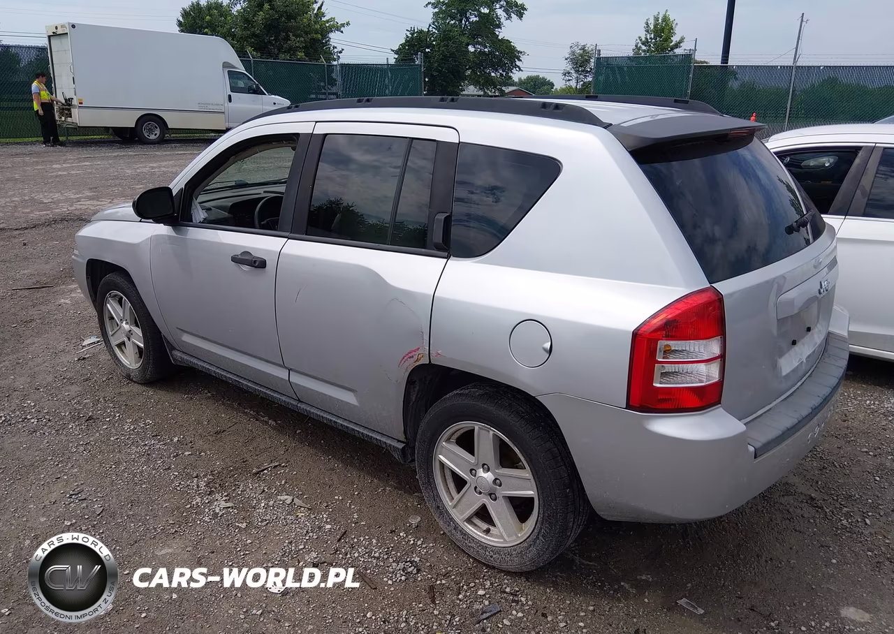 2007 Jeep Compass Sport VIN:1J8FT47WX7D119642 - 3