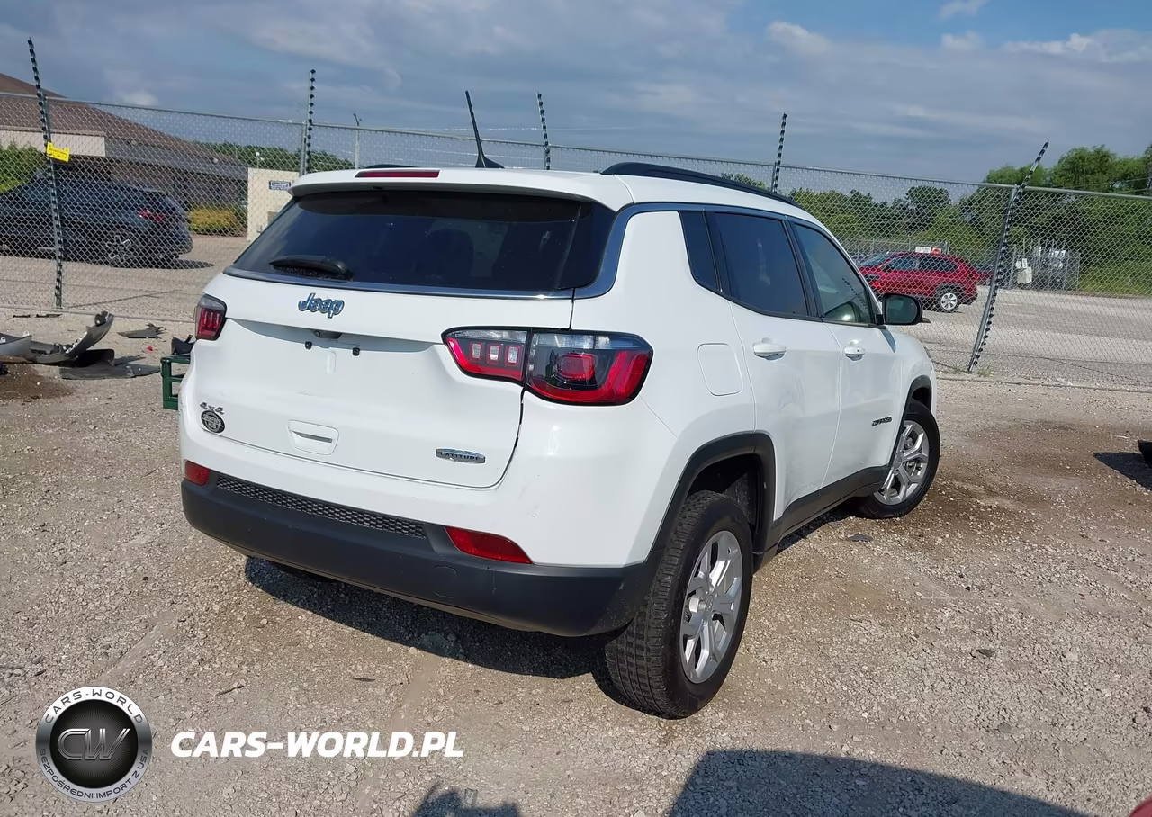 2024 Jeep Compass Latitude 4X4 VIN:3C4NJDBN1RT117038 - 4