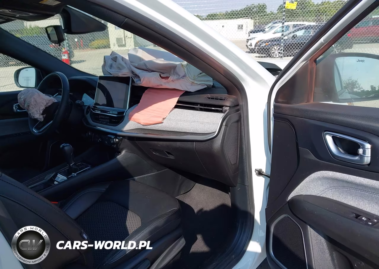 2024 Jeep Compass Latitude 4X4 VIN:3C4NJDBN1RT117038 - 5