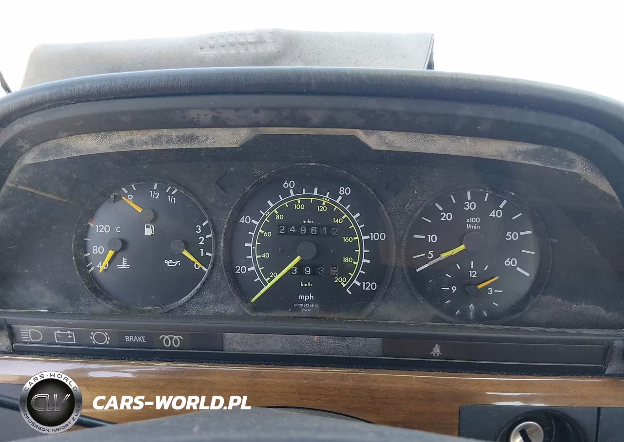 1982 Mercedes-Benz 300 Sd VIN:WDBCB20A4CB016351 - 7