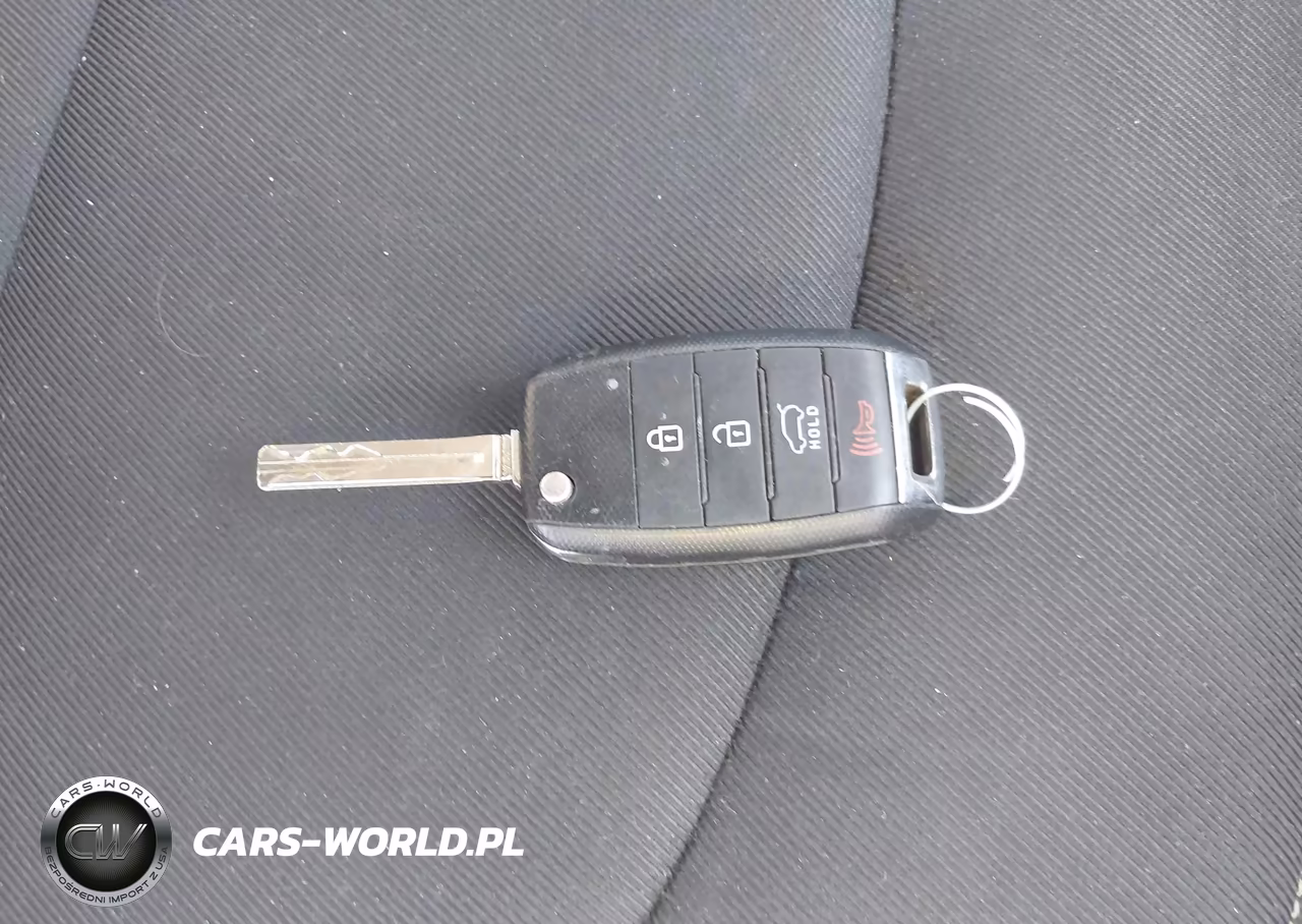 2015 Kia Soul + VIN:KNDJP3A57F7758560 - 11