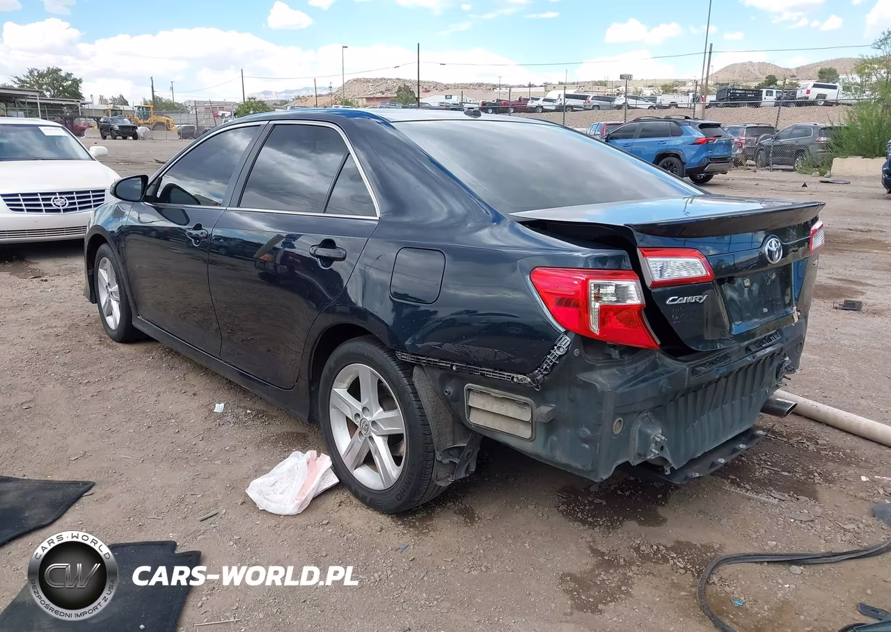 2014 Toyota Camry Se VIN:4T1BF1FKXEU328186 - 3