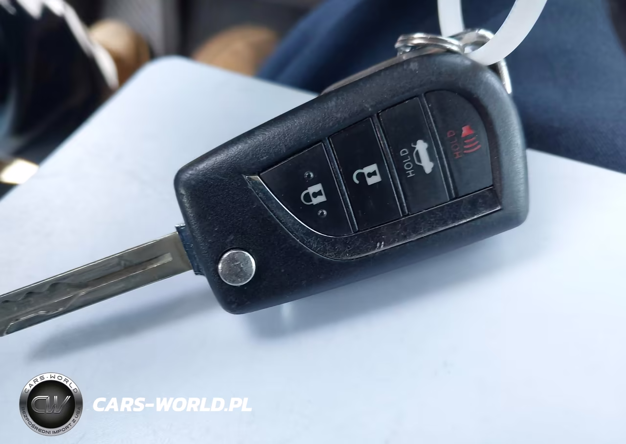 2019 Toyota Camry Le VIN:4T1B11HK2KU789793 - 11