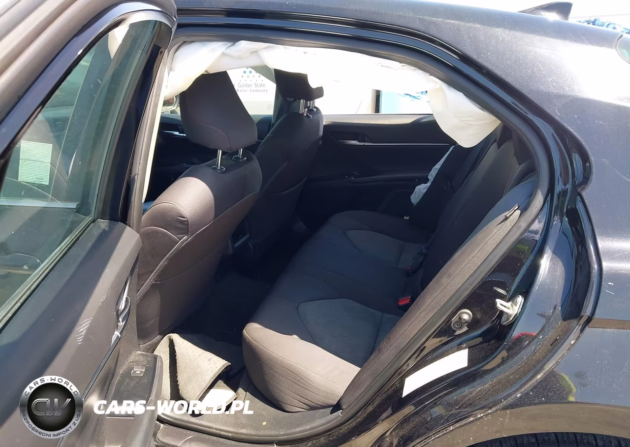 2019 Toyota Camry Le VIN:4T1B11HK2KU789793 - 8