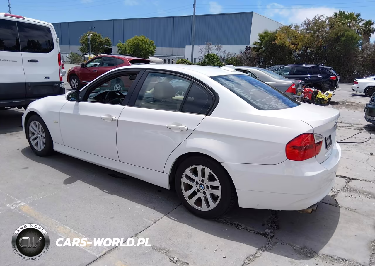 2007 BMW 328Xi VIN:WBAVC93537KX52280 - 3