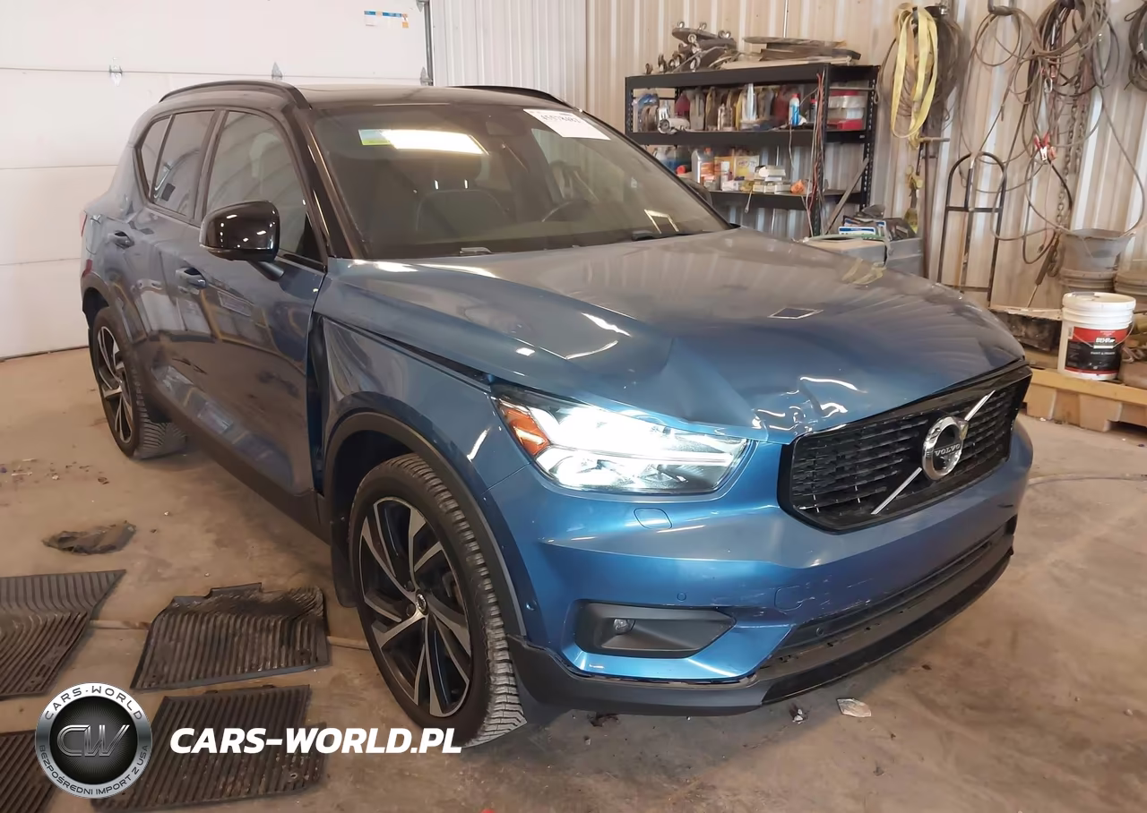 2019 Volvo Xc40 T5 R-Design – zdjęcie 1 z 18