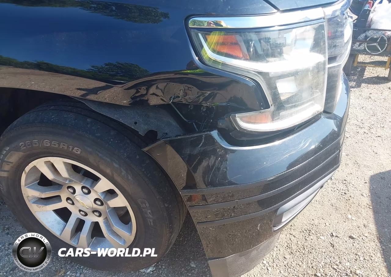 2018 Chevrolet Suburban Lt VIN:1GNSKHKC5JR110894 - 6