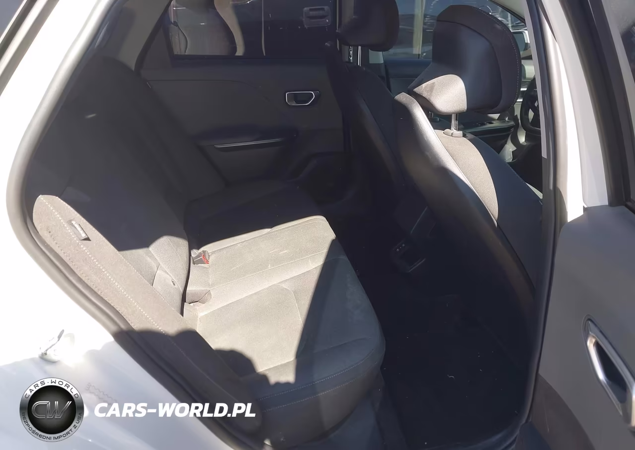 2025 Kia K4 Lx VIN:3KPFT4DE8SE145585 - 8