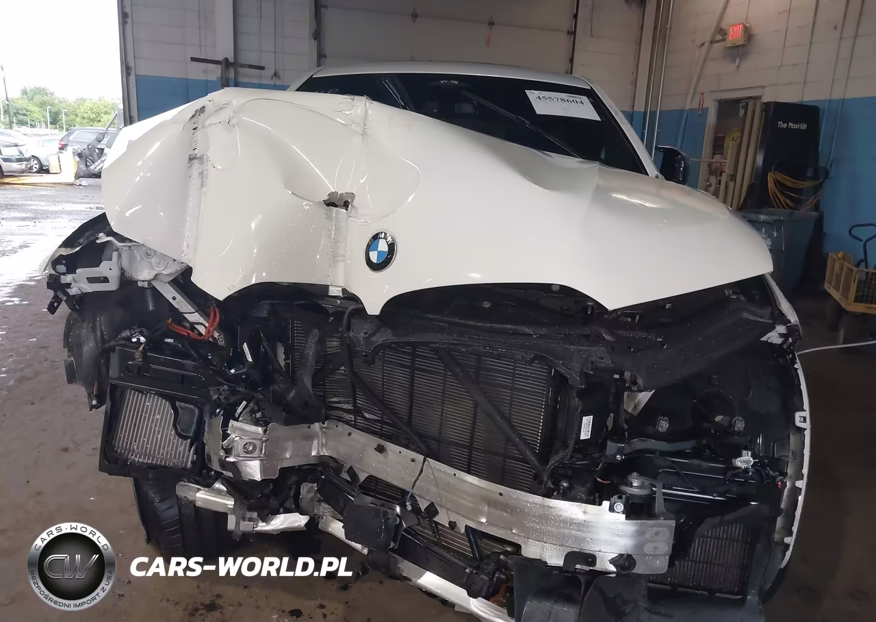 2022 BMW X6 M VIN:5YMCY0C0XN9L06327 - 13
