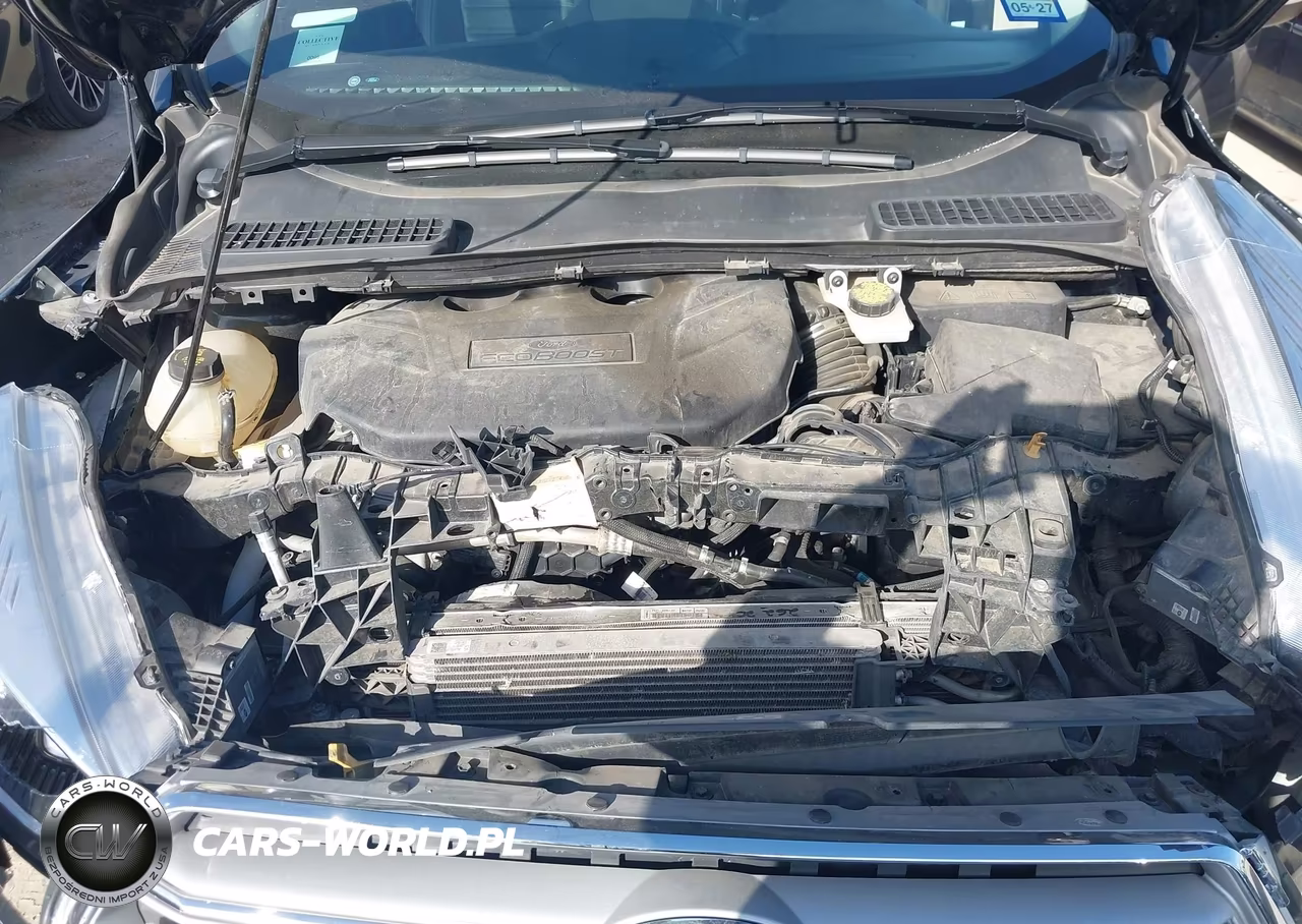 2019 Ford Escape Titanium VIN:1FMCU0J95KUB57044 - 10