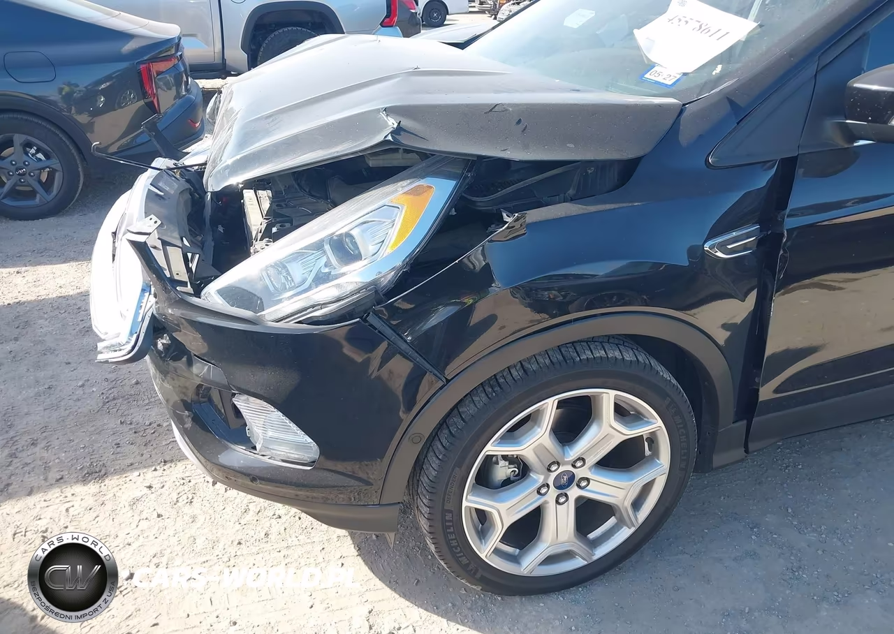 2019 Ford Escape Titanium VIN:1FMCU0J95KUB57044 - 19