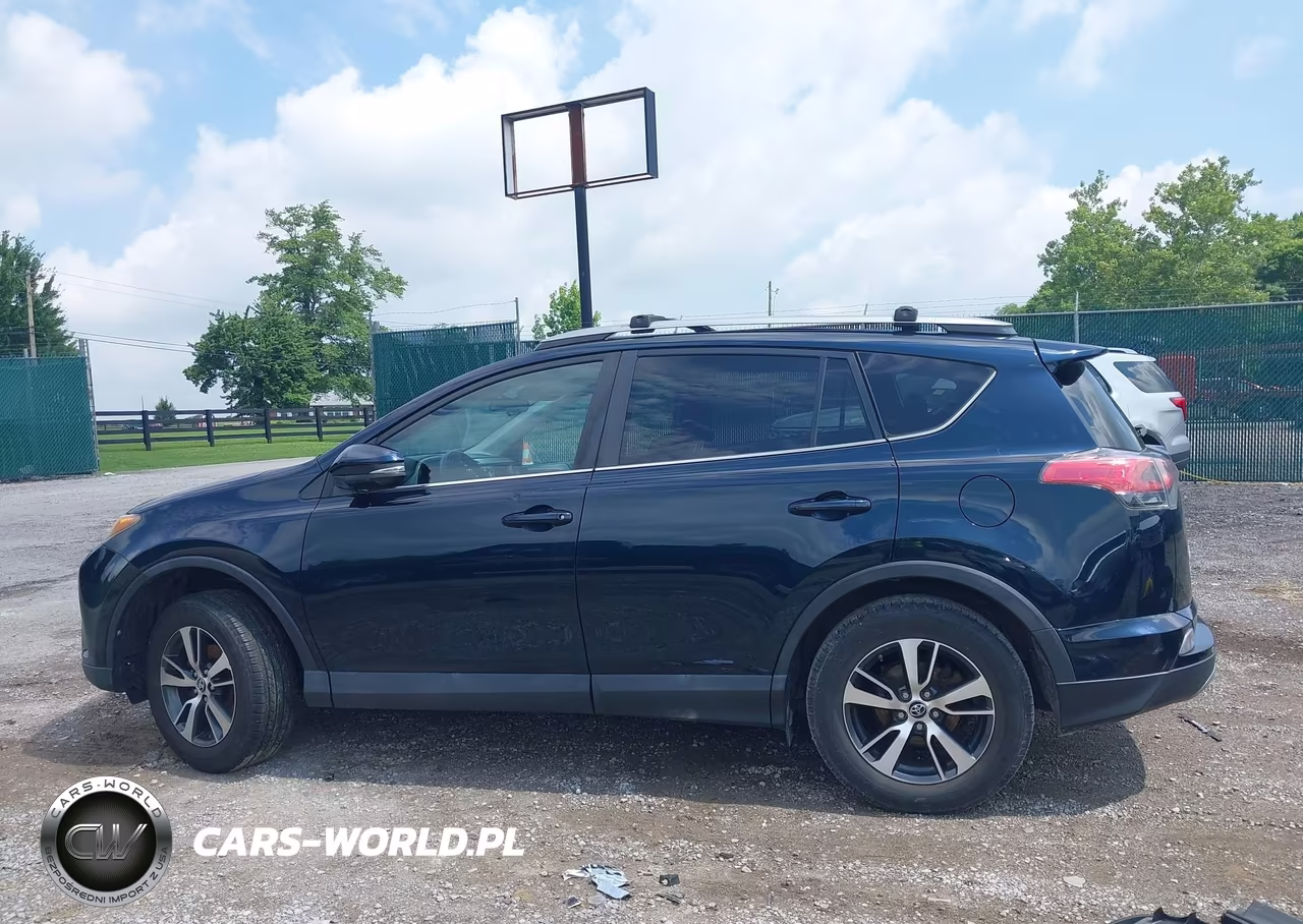 2017 Toyota Rav4 Xle VIN:2T3RFREV9HW679160 - 14