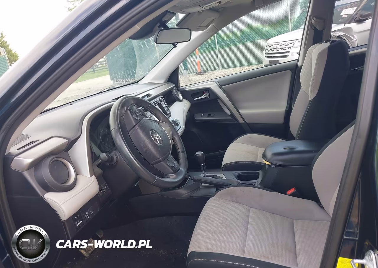 2017 Toyota Rav4 Xle VIN:2T3RFREV9HW679160 - 5