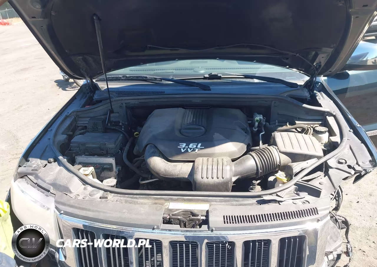 2013 Jeep Grand Cherokee Laredo VIN:1C4RJFAG0DC592393 - 10