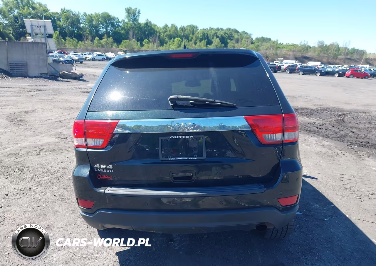 2013 Jeep Grand Cherokee Laredo VIN:1C4RJFAG0DC592393 - 16