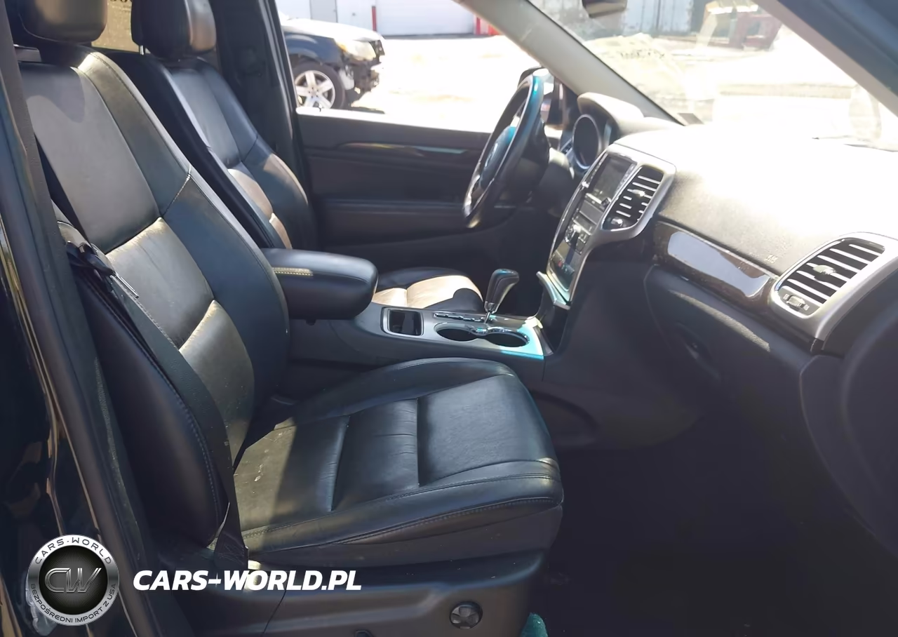 2013 Jeep Grand Cherokee Laredo VIN:1C4RJFAG0DC592393 - 5