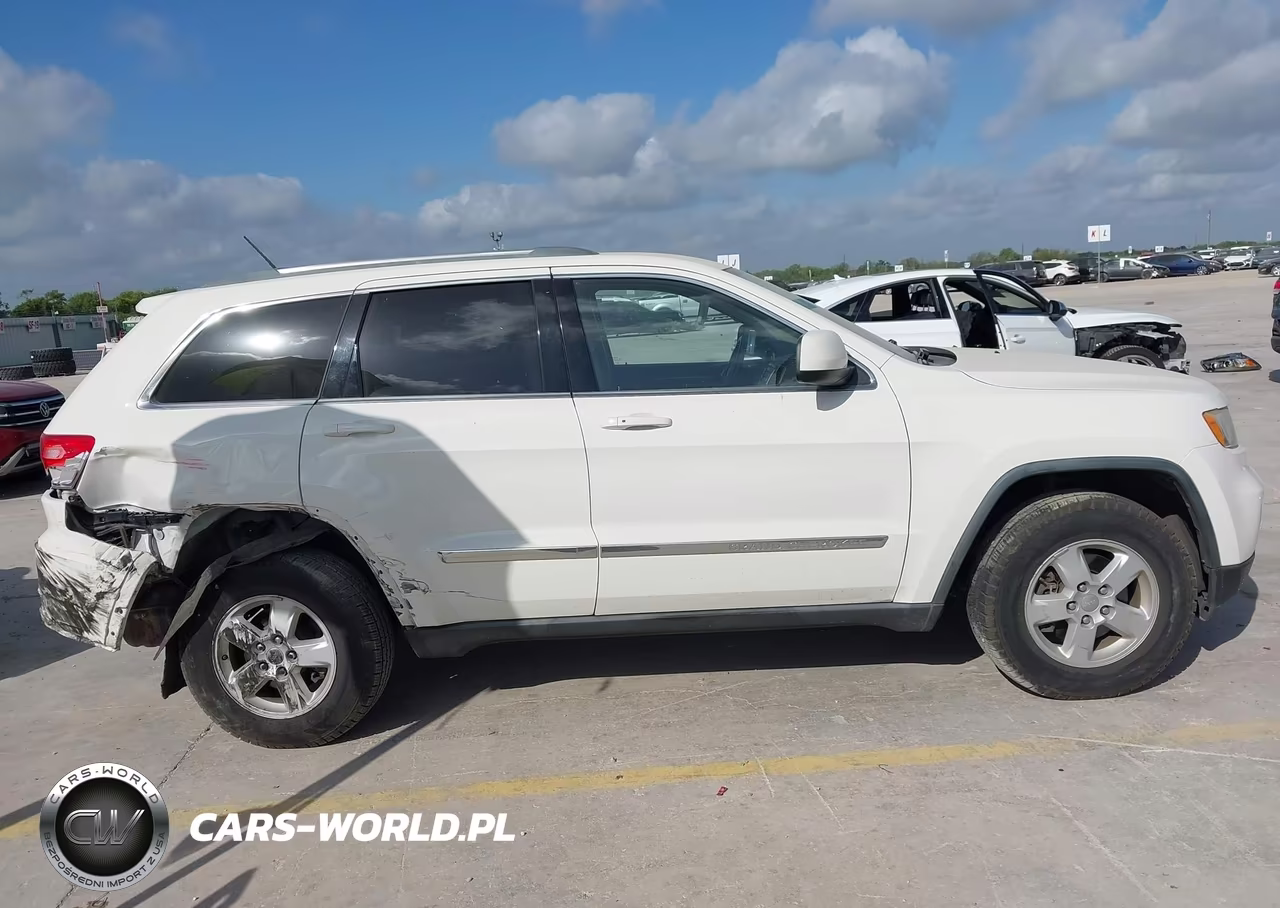 2011 Jeep Grand Cherokee Laredo VIN:1J4RR4GG8BC566636 - 13