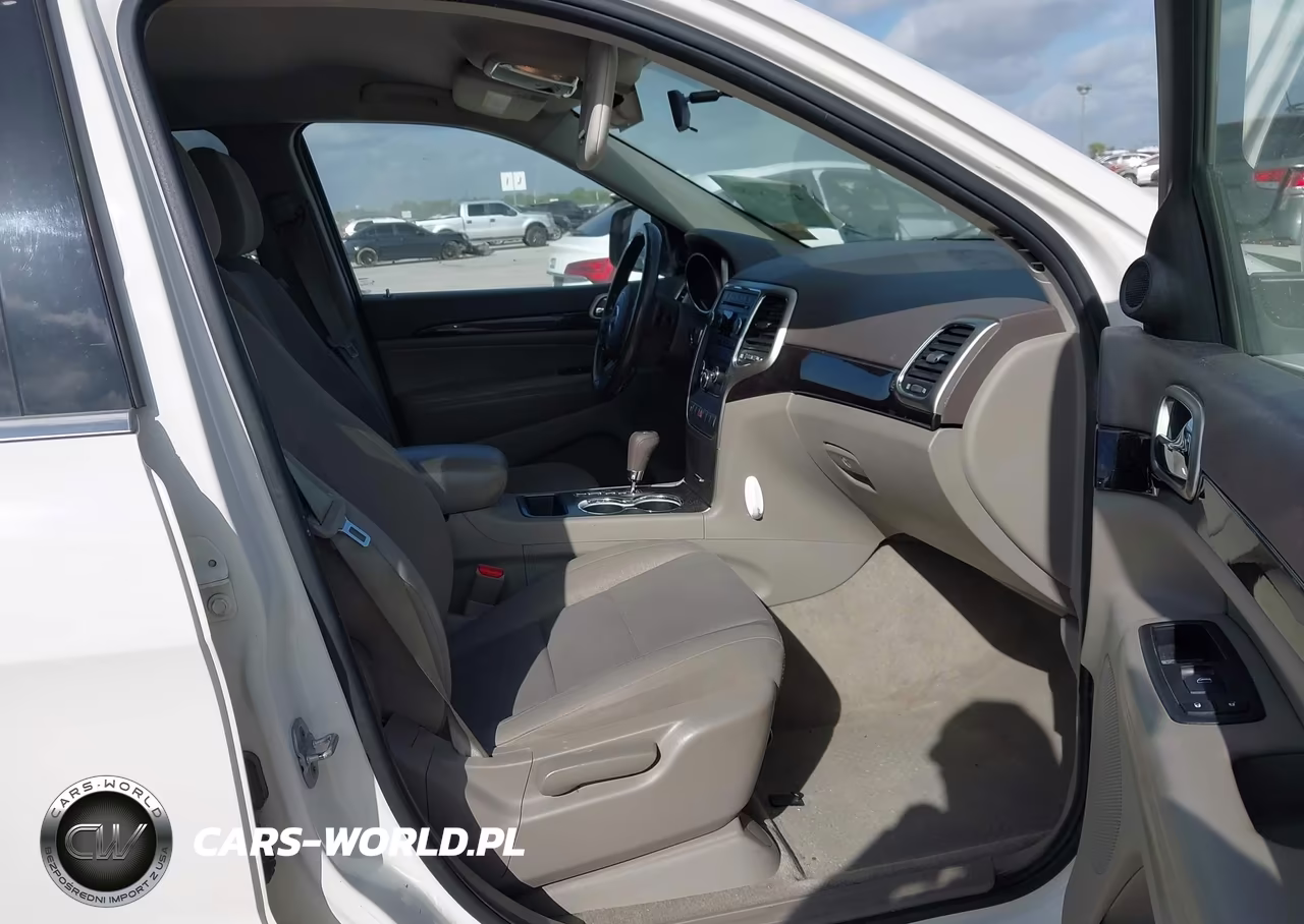 2011 Jeep Grand Cherokee Laredo VIN:1J4RR4GG8BC566636 - 5