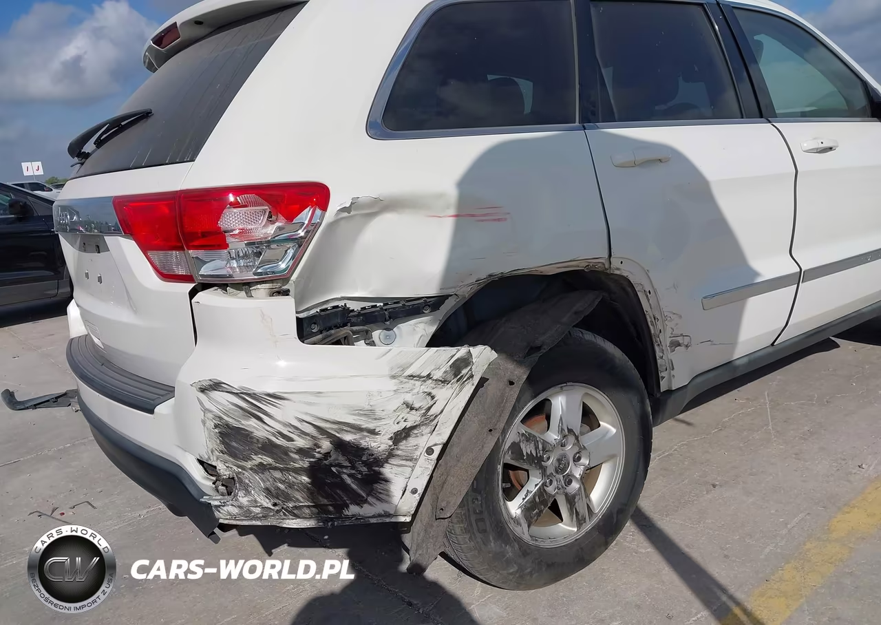 2011 Jeep Grand Cherokee Laredo VIN:1J4RR4GG8BC566636 - 6