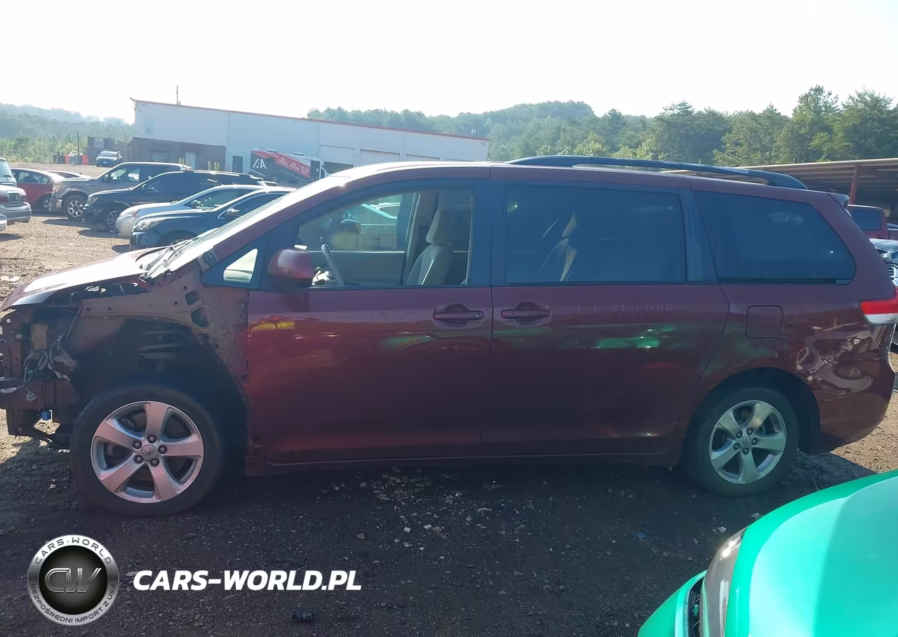 2014 Toyota Sienna Le V6 8 Passenger VIN:5TDKK3DC6ES423386 - 15