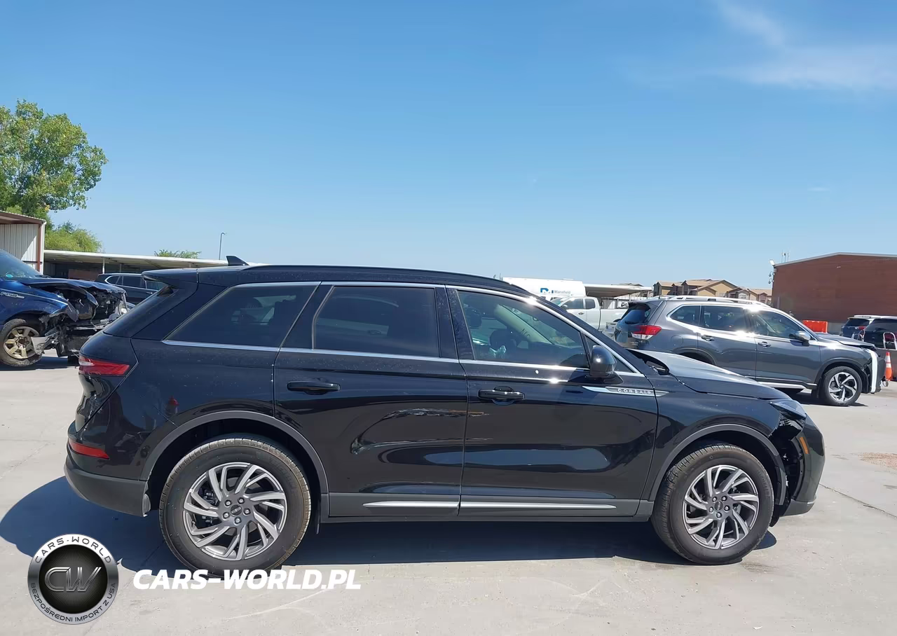 2026 Lincoln Corsair Premiere VIN:5LMCJ1CA0TUL08375 - 14