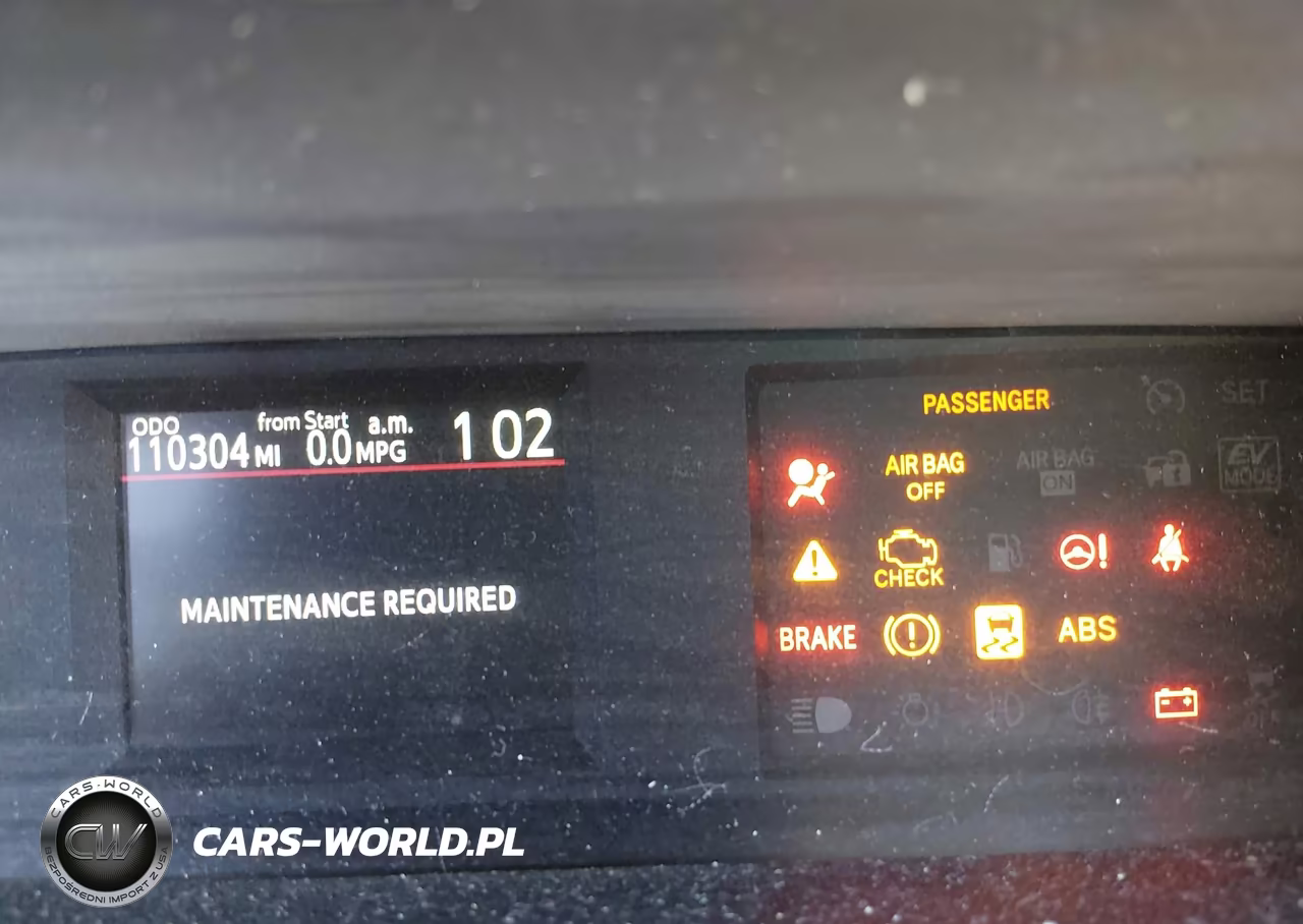 2015 Toyota Prius C One VIN:JTDKDTB30F1100673 - 16