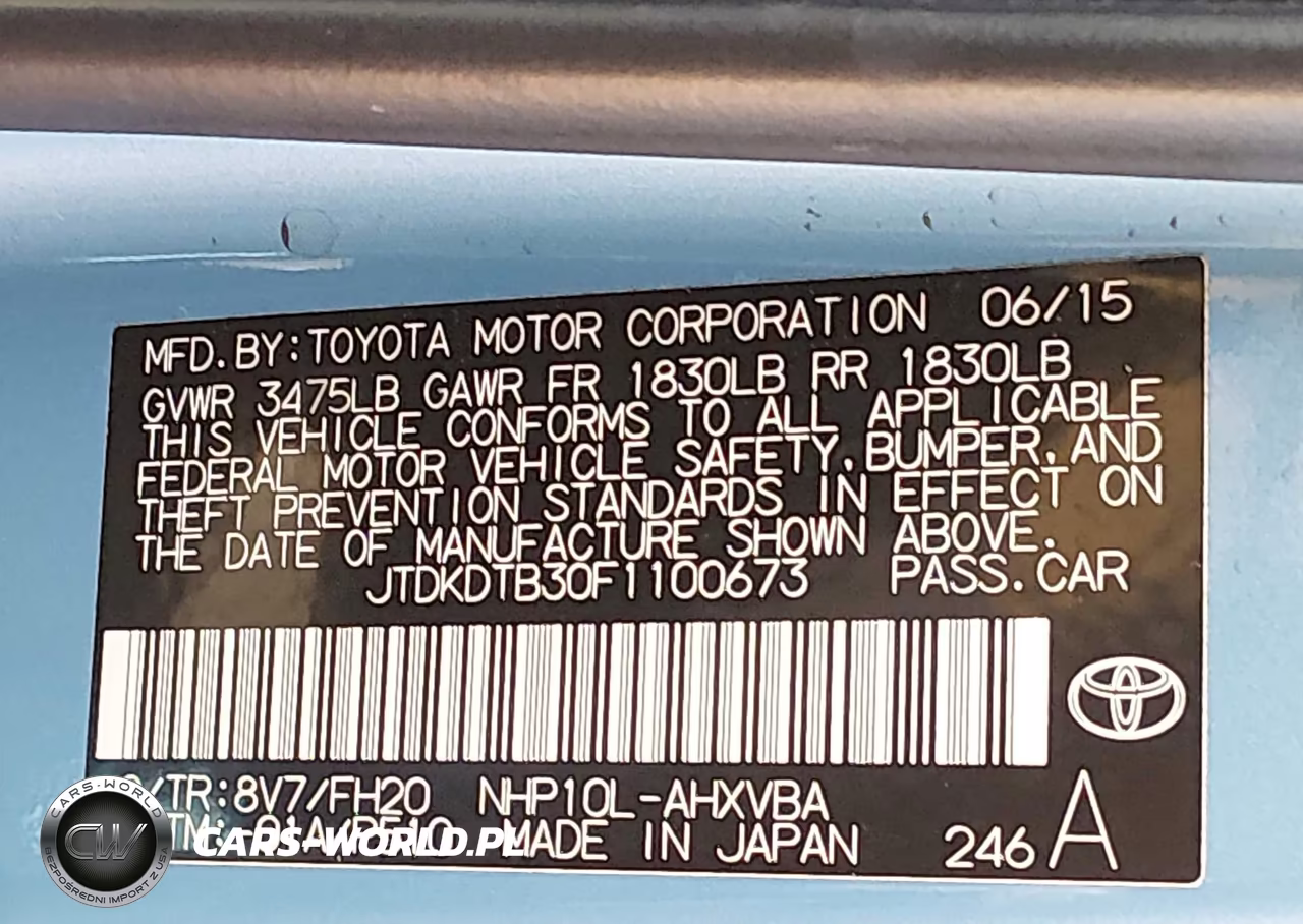 2015 Toyota Prius C One VIN:JTDKDTB30F1100673 - 9